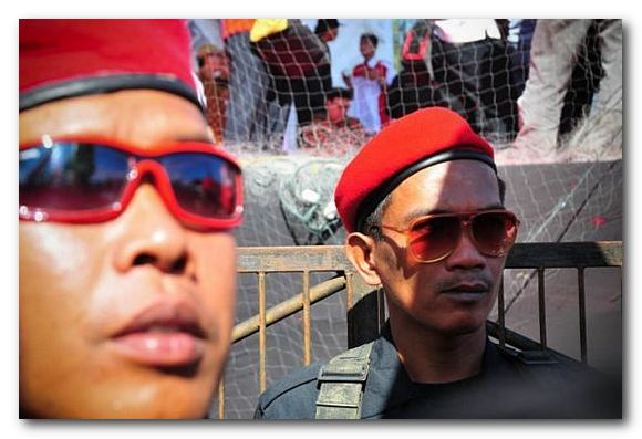 pdi-p_ guards.jpg pdi-p_ guards.jpg